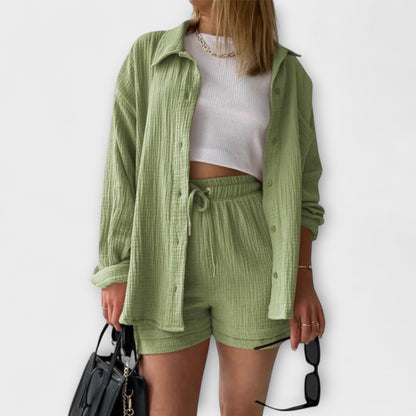 Victoria - Comfortable 2 - Piece Set - Luna Hampton