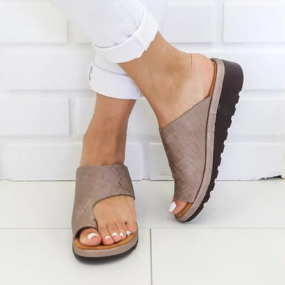 Vona | Comfortable Slippers - Ciara & Fiona